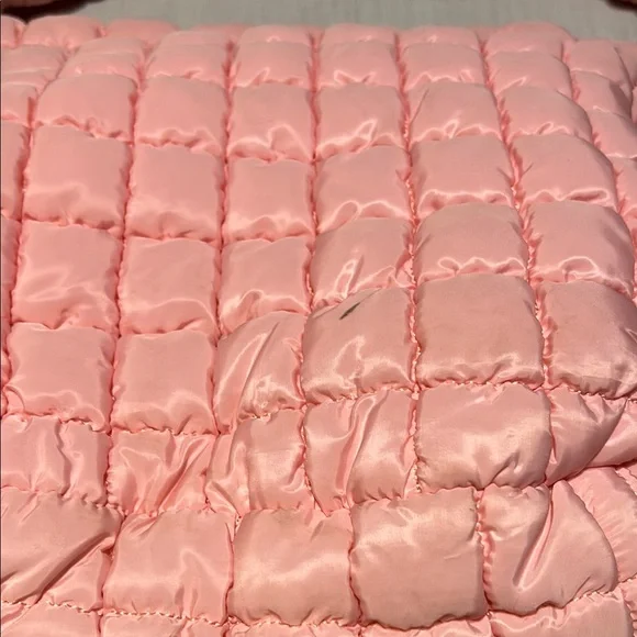 Katydid Oversized Pink Quilted Hobo Shoulder Bag - Picture 11 of 13